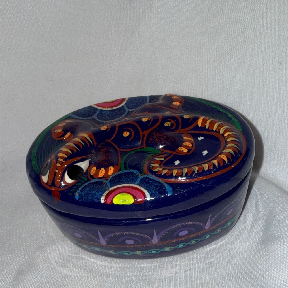 Hand-Painted Blue Decorative Trinket Box made Mexico featuring lizard